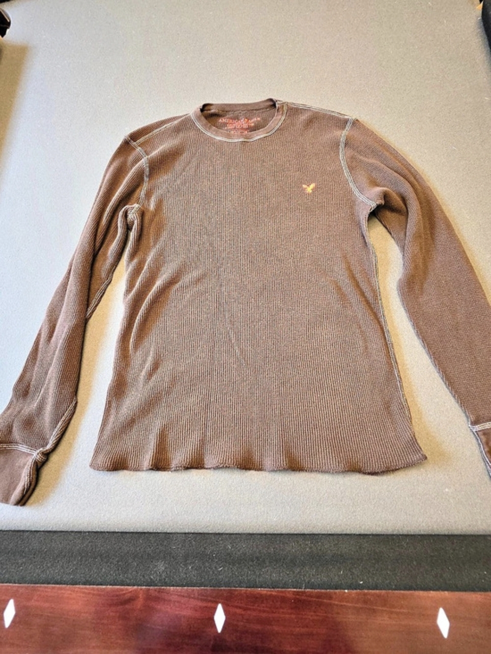 Vintage-Y2K American Eagle Outfitters Men's Brown Cotton Long Sleeve Tee- S